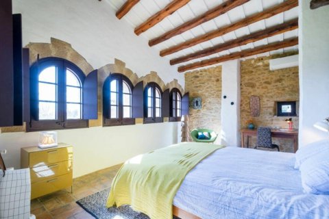 Сasa de 7 dormitorios en venta en Vullpellac, Gerona, Cataluña, Spain № 1764 - foto 11