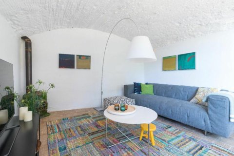 Сasa de 7 dormitorios en venta en Vullpellac, Gerona, Cataluña, Spain № 1764 - foto 26