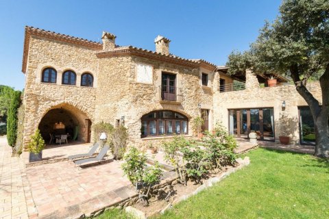 Сasa de 7 dormitorios en venta en Vullpellac, Gerona, Cataluña, Spain № 1764 - foto 2