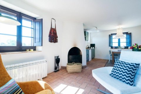 Сasa de 7 dormitorios en venta en Vullpellac, Gerona, Cataluña, Spain № 1764 - foto 23