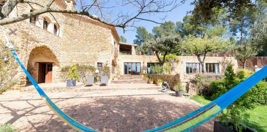 Сasa de 7 dormitorios en venta en Vullpellac, Gerona, Cataluña, Spain № 1764