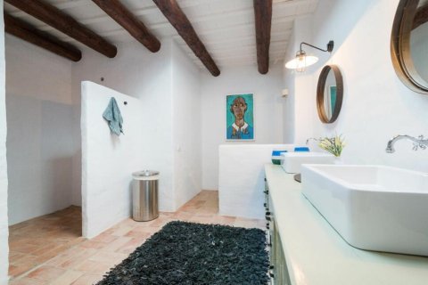 Сasa de 7 dormitorios en venta en Vullpellac, Gerona, Cataluña, Spain № 1764 - foto 30