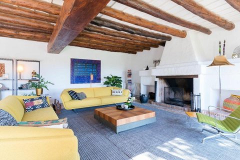 Сasa de 7 dormitorios en venta en Vullpellac, Gerona, Cataluña, Spain № 1764 - foto 27