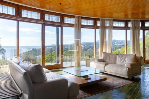 8 bedrooms villa for sale in Sant Pol de Mar, Barcelona, Catalonia, Spain № 4112 - photo 7