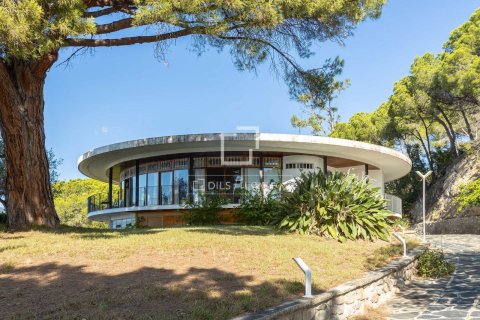 8 bedrooms villa for sale in Sant Pol de Mar, Barcelona, Catalonia, Spain № 4112 - photo 11