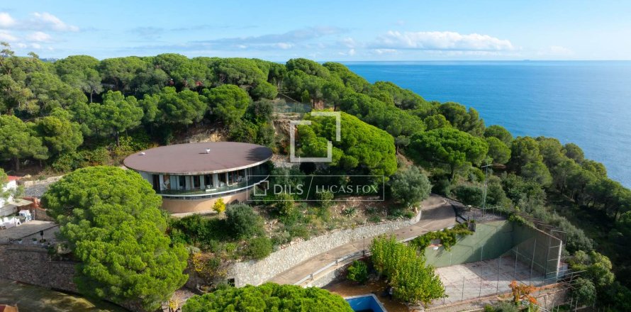 8 bedrooms villa for sale in Sant Pol de Mar, Barcelona, Catalonia, Spain № 4112
