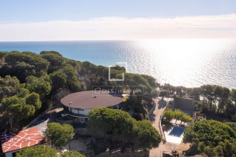 8 bedrooms villa for sale in Sant Pol de Mar, Barcelona, Catalonia, Spain № 4112 - photo 29