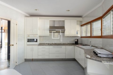8 bedrooms villa for sale in Sant Pol de Mar, Barcelona, Catalonia, Spain № 4112 - photo 13