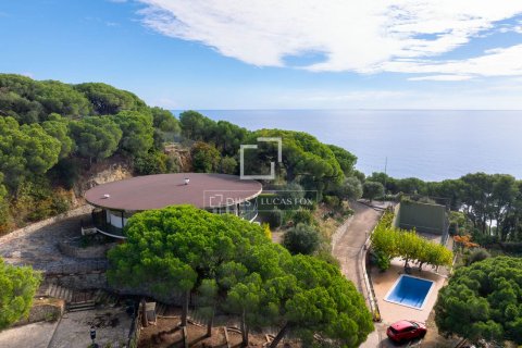 8 bedrooms villa for sale in Sant Pol de Mar, Barcelona, Catalonia, Spain № 4112 - photo 27