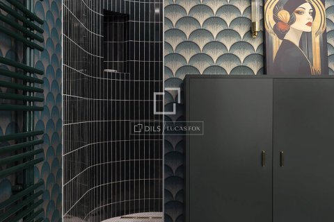 Apartamento de 3 dormitorios en venta en Barcelona, Cataluña, Spain № 4115 - foto 19