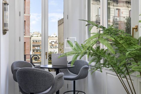 Apartamento de 3 dormitorios en venta en Barcelona, Cataluña, Spain № 4115 - foto 7