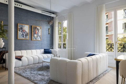 Apartamento de 3 dormitorios en venta en Barcelona, Cataluña, Spain № 4115 - foto 22