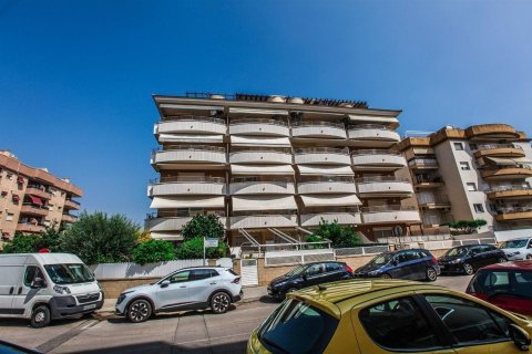 Apartamento de 3 dormitorios en venta en Calafell, Tarragona, Cataluña, Spain № 7214 - foto 8