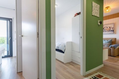 Apartamento de 3 dormitorios en venta en Salou, Tarragona, Cataluña, Spain № 7210 - foto 9