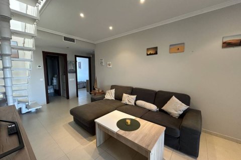 Apartamento de 3 dormitorios en venta en Cubelles, Barcelona, Cataluña, Spain № 7211 - foto 20