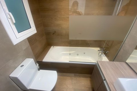 Apartamento de 3 dormitorios en venta en Calafell, Tarragona, Cataluña, Spain № 7212 - foto 17