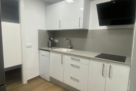 Apartamento de 3 dormitorios en venta en Calafell, Tarragona, Cataluña, Spain № 7212 - foto 13