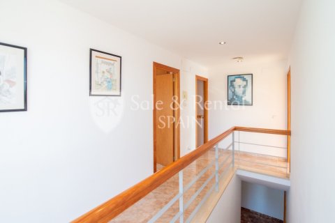 Сasa de 5 dormitorios en venta en Lloret de Mar, Gerona, Cataluña, Spain № 6709 - foto 24