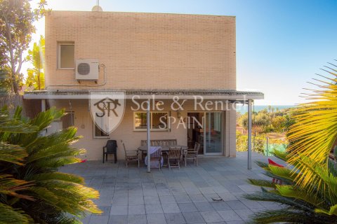 Сasa de 5 dormitorios en venta en Lloret de Mar, Gerona, Cataluña, Spain № 6709 - foto 22