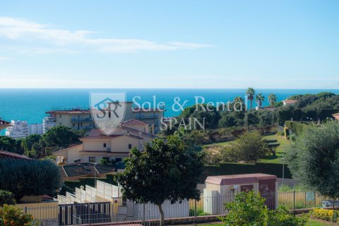 Сasa de 5 dormitorios en venta en Lloret de Mar, Gerona, Cataluña, Spain № 6709 - foto 12