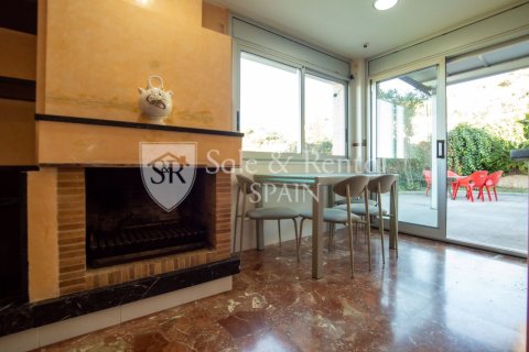 Сasa de 5 dormitorios en venta en Lloret de Mar, Gerona, Cataluña, Spain № 6709 - foto 20
