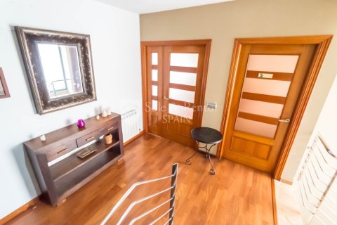 Сasa de 5 dormitorios en venta en Lloret de Mar, Gerona, Cataluña, Spain № 6711 - foto 6