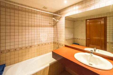 Сasa de 5 dormitorios en venta en Lloret de Mar, Gerona, Cataluña, Spain № 6711 - foto 29