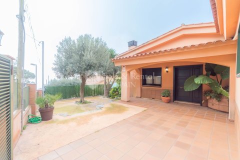 Сasa de 5 dormitorios en venta en Lloret de Mar, Gerona, Cataluña, Spain № 6711 - foto 4