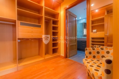 Сasa de 5 dormitorios en venta en Lloret de Mar, Gerona, Cataluña, Spain № 6711 - foto 23