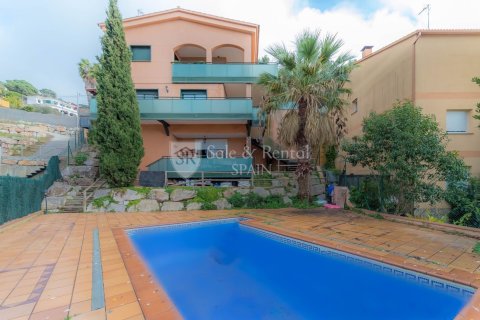 Сasa de 5 dormitorios en venta en Lloret de Mar, Gerona, Cataluña, Spain № 6711