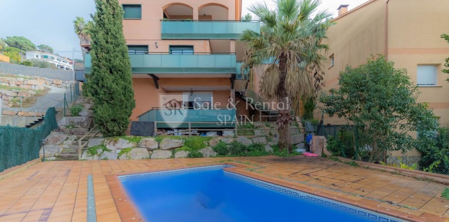 Сasa de 5 dormitorios en venta en Lloret de Mar, Gerona, Cataluña, Spain № 6711
