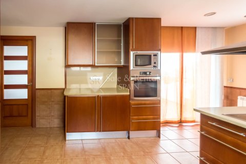 Сasa de 5 dormitorios en venta en Lloret de Mar, Gerona, Cataluña, Spain № 6711 - foto 13