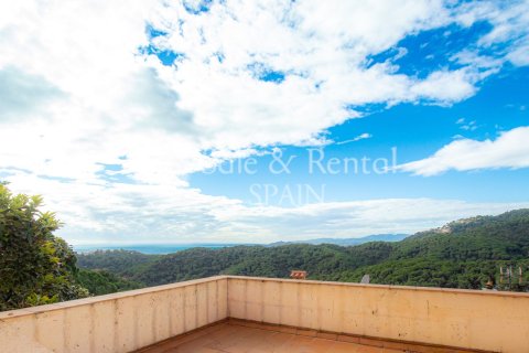 Сasa de 5 dormitorios en venta en Lloret de Mar, Gerona, Cataluña, Spain № 6705