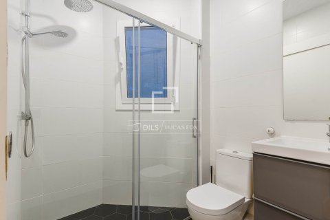 2 bedrooms apartment for rent in Barcelona, Catalonia, Spain № 7161 - photo 2