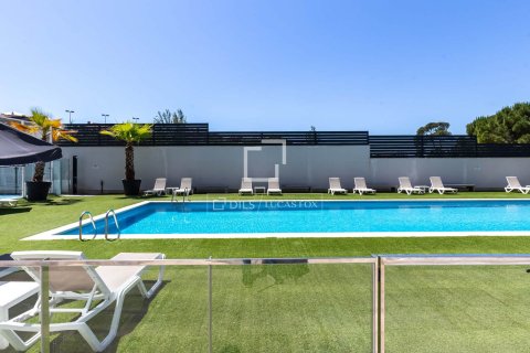 Apartamento de 4 dormitorios en venta en Sant Just Desvern, Barcelona, Cataluña, Spain № 7166