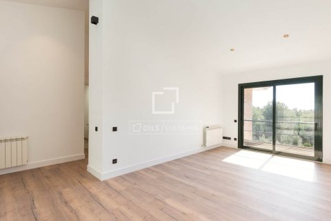 5 bedrooms villa for rent in Castelldefels, Barcelona, Catalonia, Spain № 7164 - photo 10