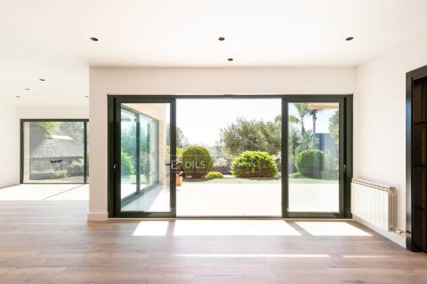 5 bedrooms villa for rent in Castelldefels, Barcelona, Catalonia, Spain № 7164 - photo 26