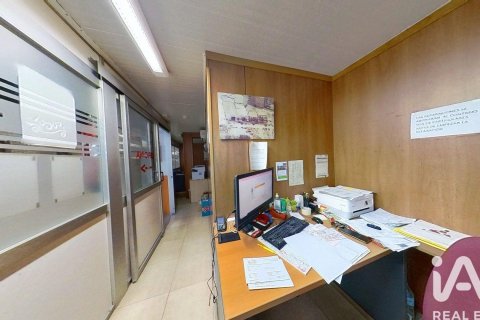 6 bedrooms commercial property for rent in Torredembarra, Tarragona, Catalonia, Spain № 7590 - photo 6