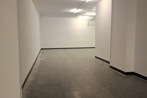 Propiedad comercial de 338 m² en alquiler en Barcelona, Cataluña, Spain № 7593 - foto 13