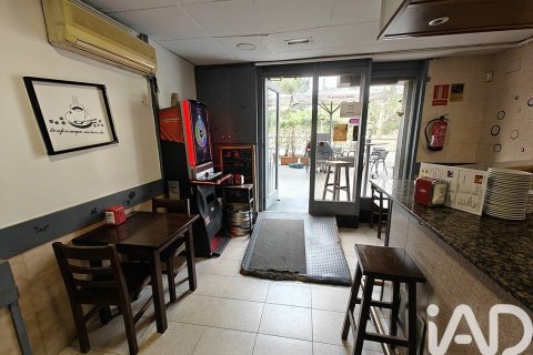 Bar de 112 m² en alquiler en Barcelona, Cataluña, Spain № 7589
