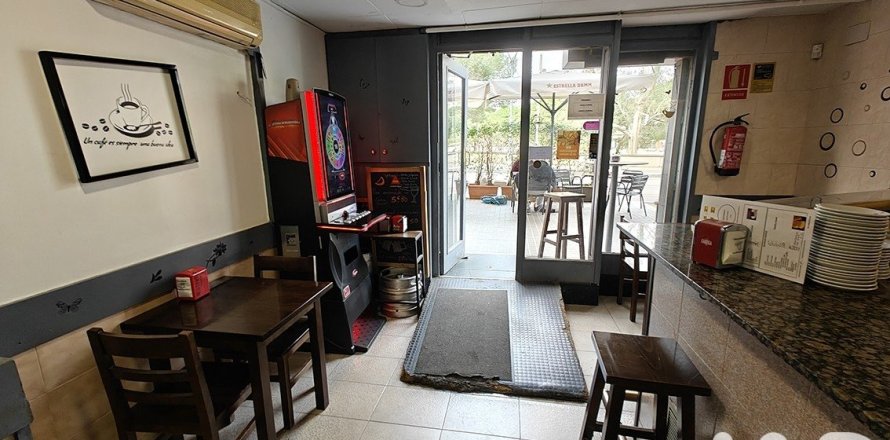 112 sq.m. bar for rent in Barcelona, Catalonia, Spain № 7589