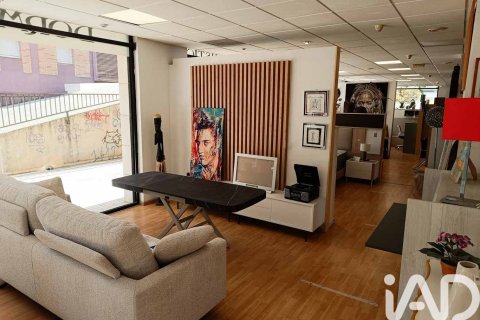 Propiedad comercial de 500 m² en alquiler en Vilanova i la Geltrú, Barcelona, Cataluña, Spain № 7587 - foto 11