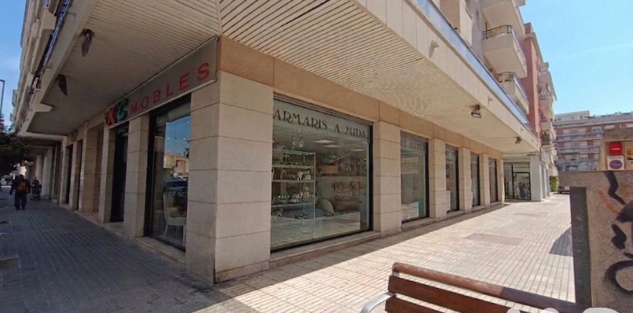 Propiedad comercial de 500 m² en alquiler en Vilanova i la Geltrú, Barcelona, Cataluña, Spain № 7587
