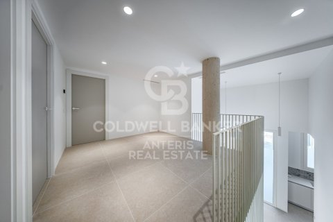 Dúplex de 2 dormitorios en venta en L'Hospitalet de Llobregat, Barcelona, Cataluña, Spain № 5298 - foto 15