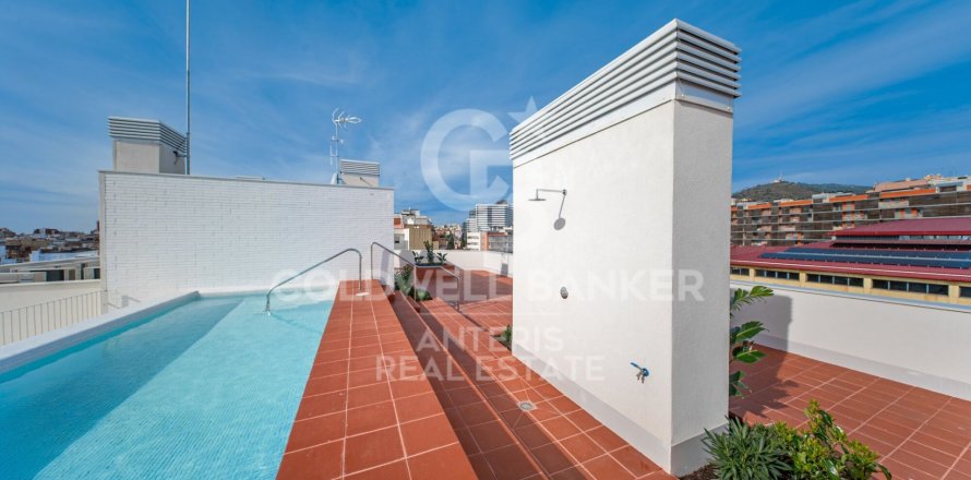 Dúplex de 2 dormitorios en venta en L'Hospitalet de Llobregat, Barcelona, Cataluña, Spain № 5298