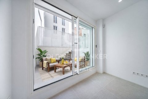 Dúplex de 2 dormitorios en venta en L'Hospitalet de Llobregat, Barcelona, Cataluña, Spain № 5298 - foto 3