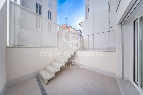 Dúplex de 2 dormitorios en venta en L'Hospitalet de Llobregat, Barcelona, Cataluña, Spain № 5298 - foto 5