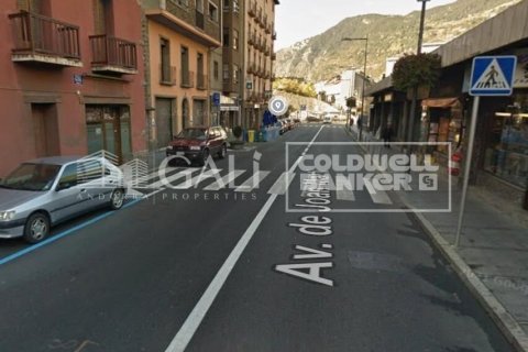 Propiedad comercial de 191 m² en alquiler en Principado De Andorra (Ninguna Poblacion Tiene C.P.), Lérida, Cataluña, Spain № 8012 - foto 2