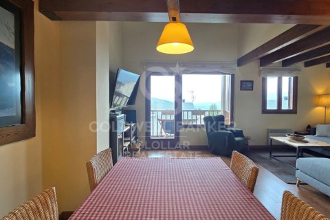 Apartamento de 3 dormitorios en alquiler en Cataluña, Spain № 8006 - foto 2
