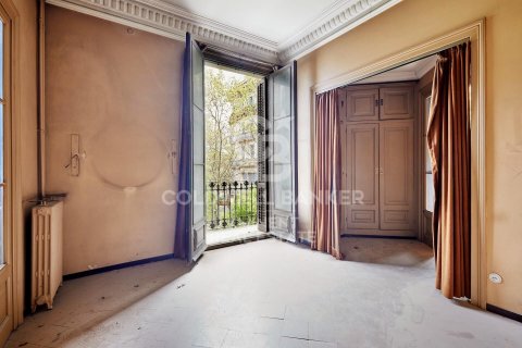 6 bedrooms apartment for rent in Barcelona, Catalonia, Spain № 8011 - photo 21